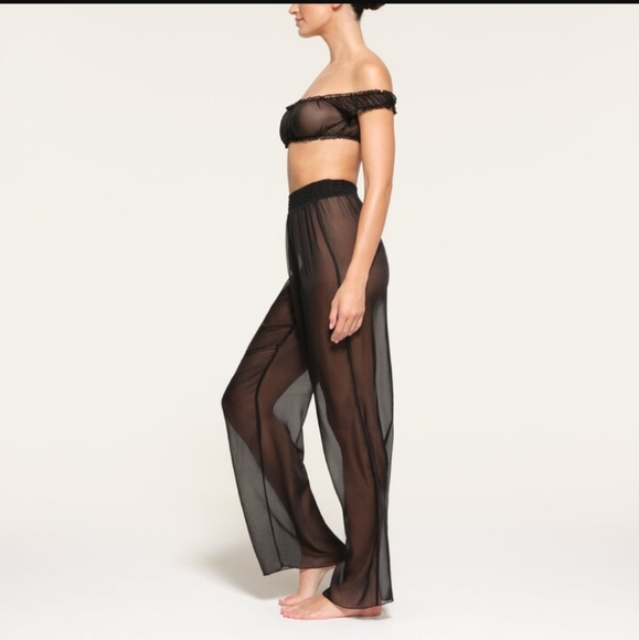 SKIMS Size L Romance Chiffon Smocked Pant Onyx Black Silk Coverup Pants NWT - Picture 2 of 5